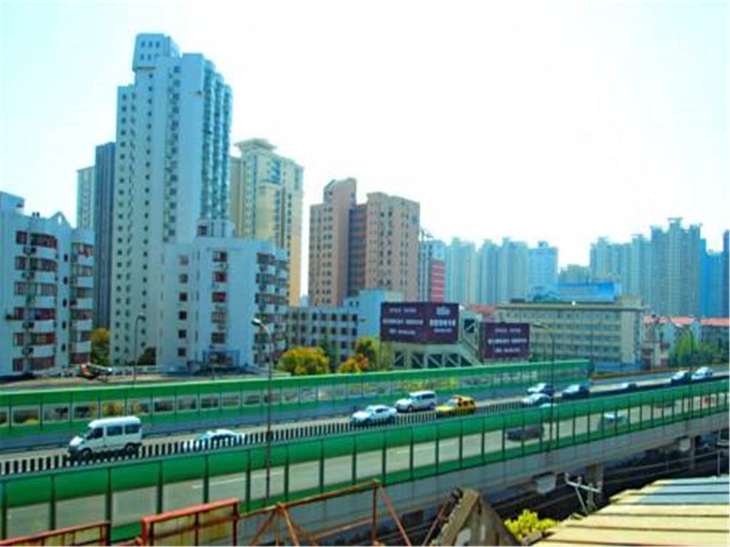 7Days Inn Shanghai Caobao Road Metro Station Exterior foto